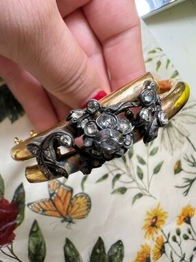 Antique 14K yellow gold and hand-cut diamonds bangle bracelet